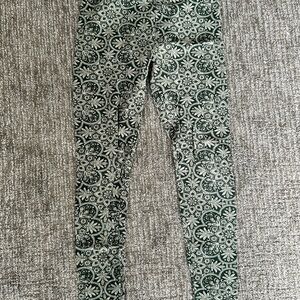 OS Green and White Patterned Leggings